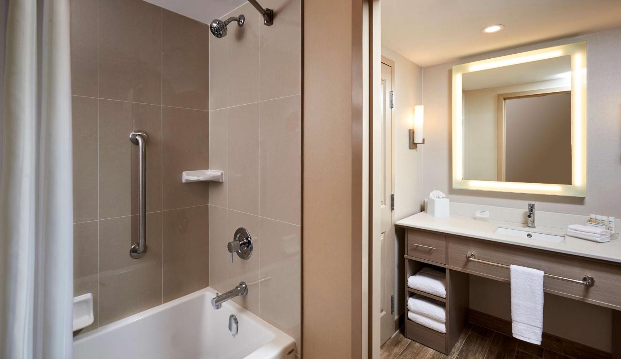 Homewood Suites By Hilton North Bay Zewnętrze zdjęcie